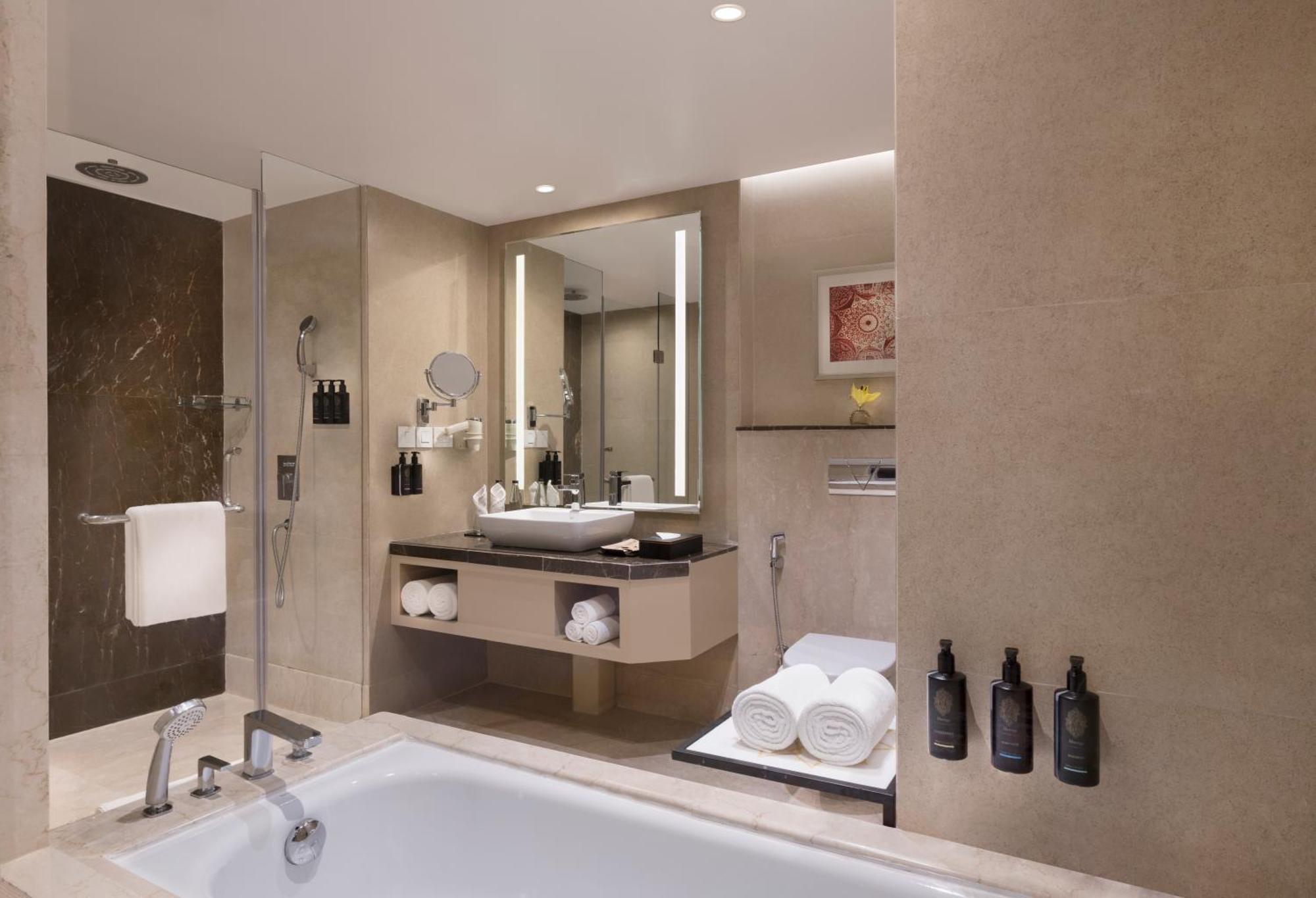 Grand Mercure Agra - An Accor Brand Esterno foto