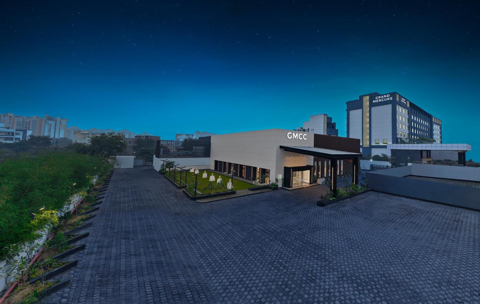 Grand Mercure Agra - An Accor Brand Esterno foto