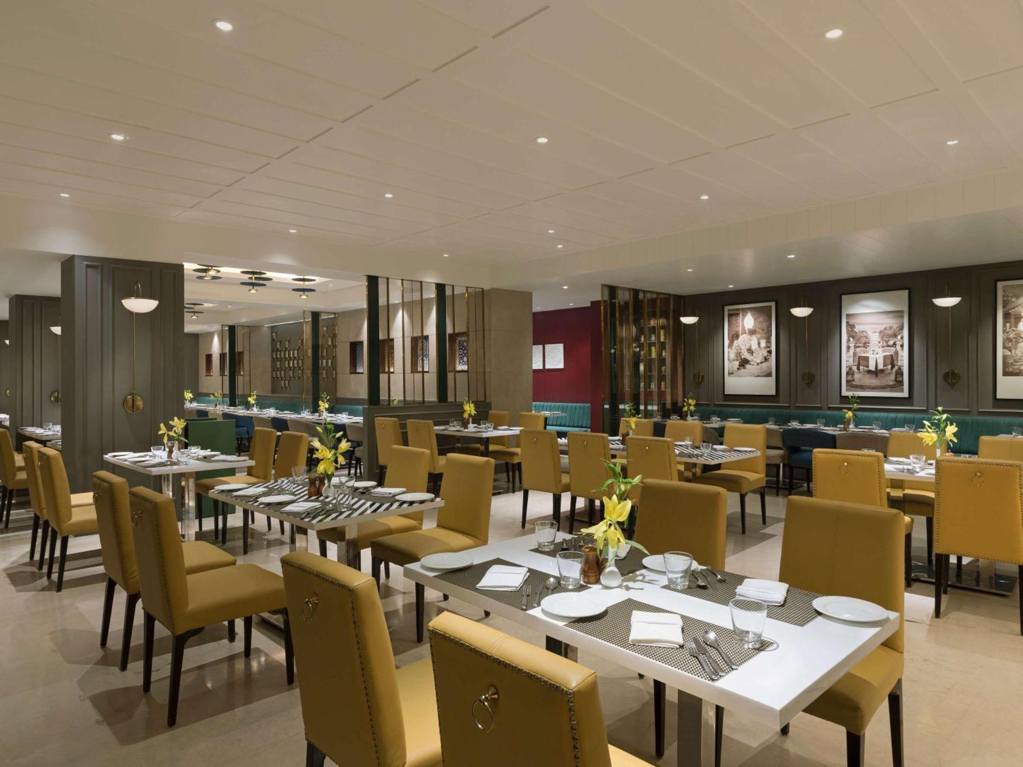 Grand Mercure Agra - An Accor Brand Esterno foto