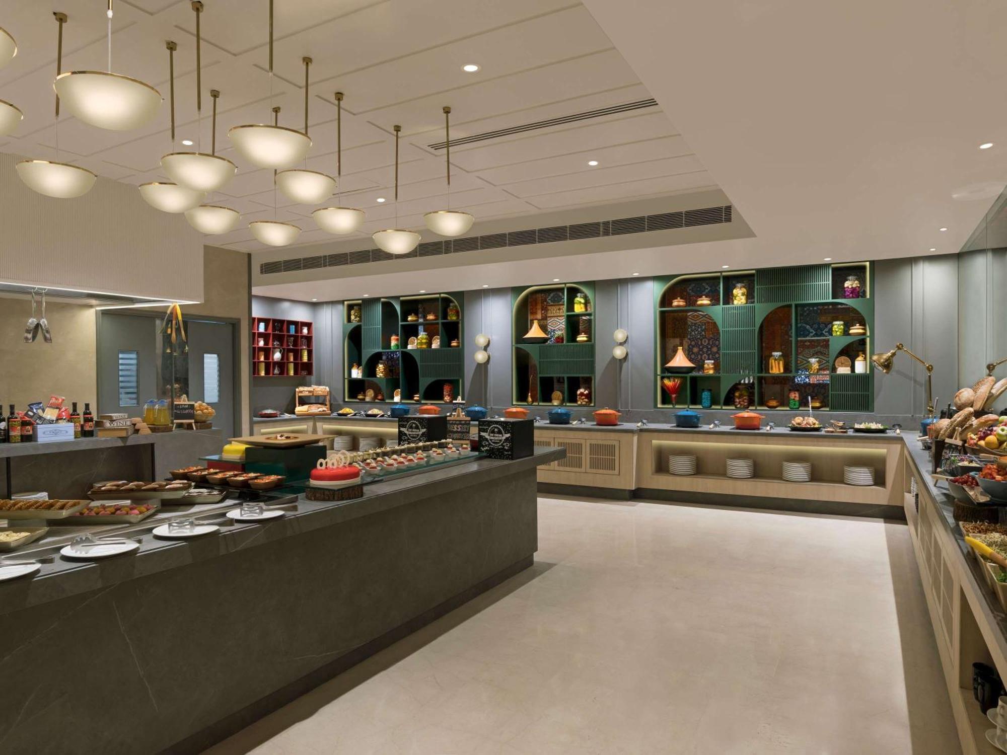 Grand Mercure Agra - An Accor Brand Esterno foto