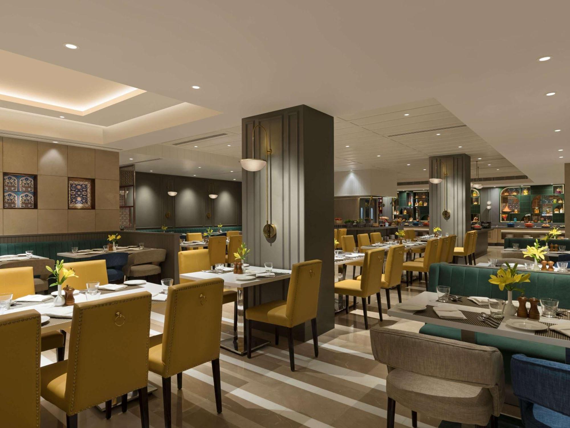 Grand Mercure Agra - An Accor Brand Esterno foto