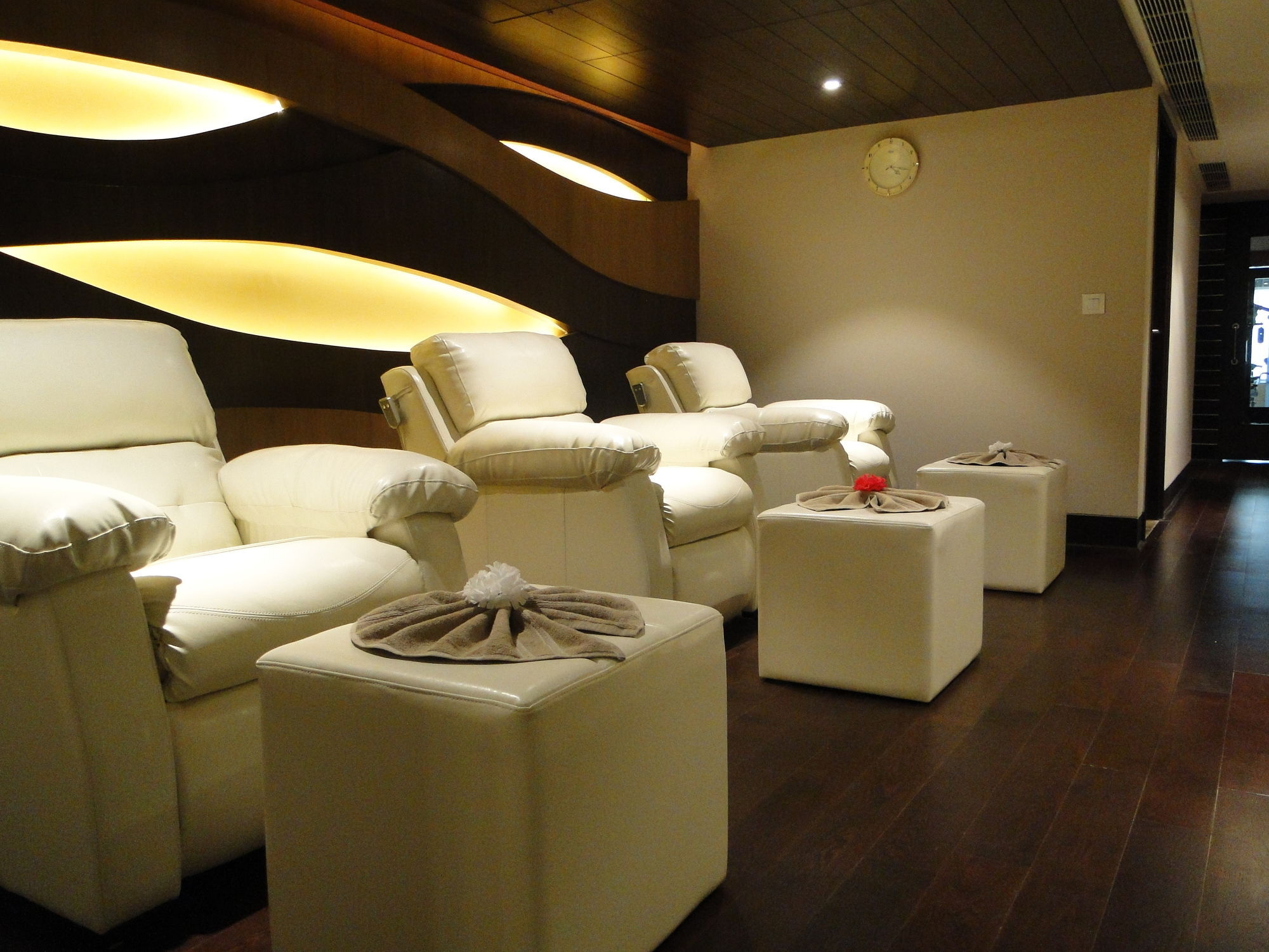 Grand Mercure Agra - An Accor Brand Esterno foto